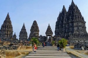 Sejarah Candi Prambanan: Asal Usul dan Fungsinya - HaloEdukasi.com