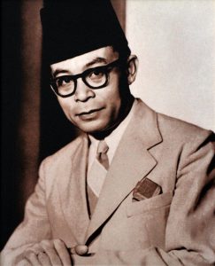 5 Tokoh Ekonomi Indonesia dan Biografinya - HaloEdukasi.com