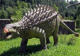 Stegosaurus, sejenis dinosaurus darat berkaki empat dengan tulang belakang mirip duri yang kebanyakan hidup di periode ini.