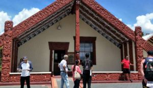 Rumah Adat Suku Maori