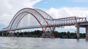 Jembatan Tayan