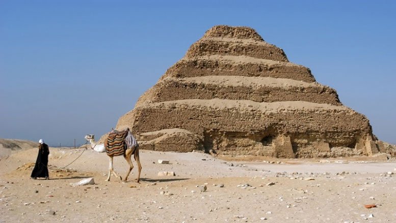 Saqqara Piramid