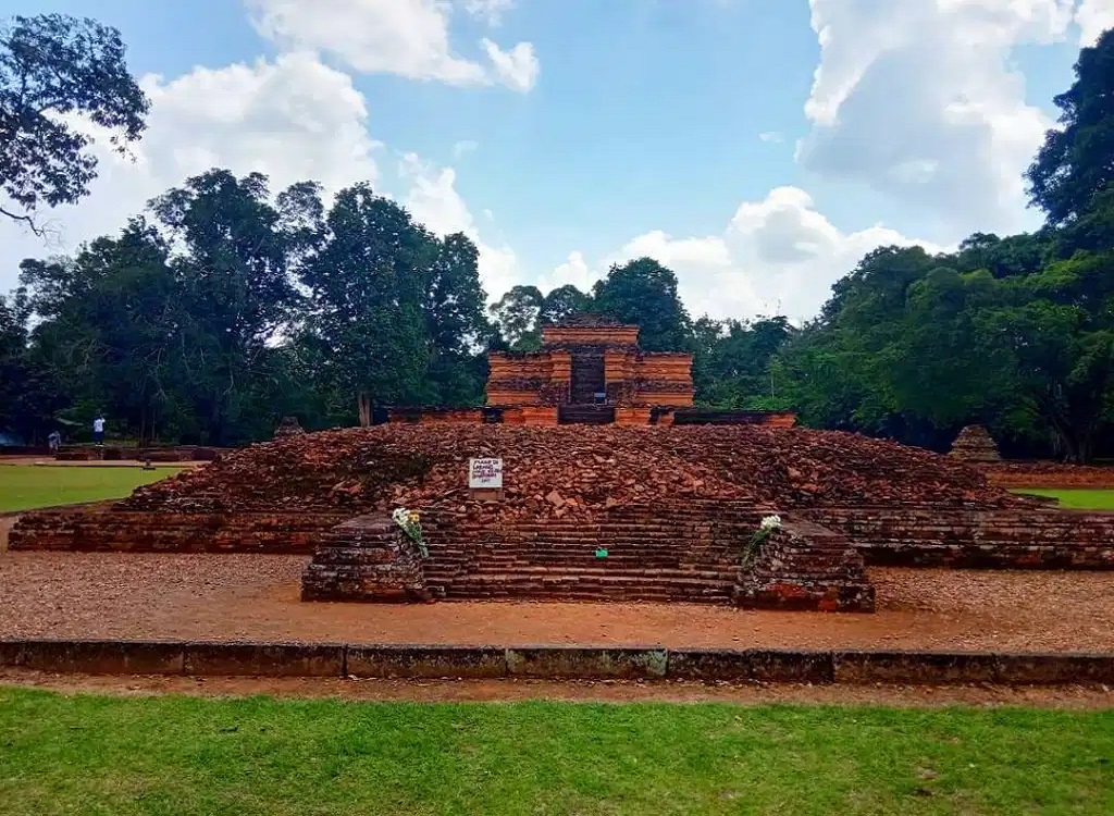 Candi muaro jambi - peninggalan kerajaan sriwijaya