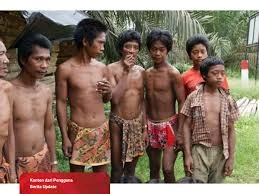 Suku Paling Terisolasi di Indonesia