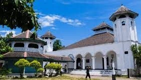 Masjid Sultan Muhammad Salahuddin, Peninggalan Kerajaan Bima