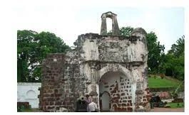 Benteng Menanga, Peninggalan Kerajaan Lamakera