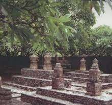Komplek Makam Selaparang, Peninggalan Kerajaan Lombok