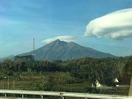 Gunung Merbabu, Gunung di Jawa Tengah