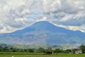 Gunung Tampomas