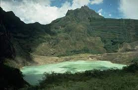 Gunung Kelud, gunung di Jawa Timur
