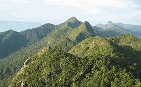 Gunung Batusibela, Gunung di Maluku